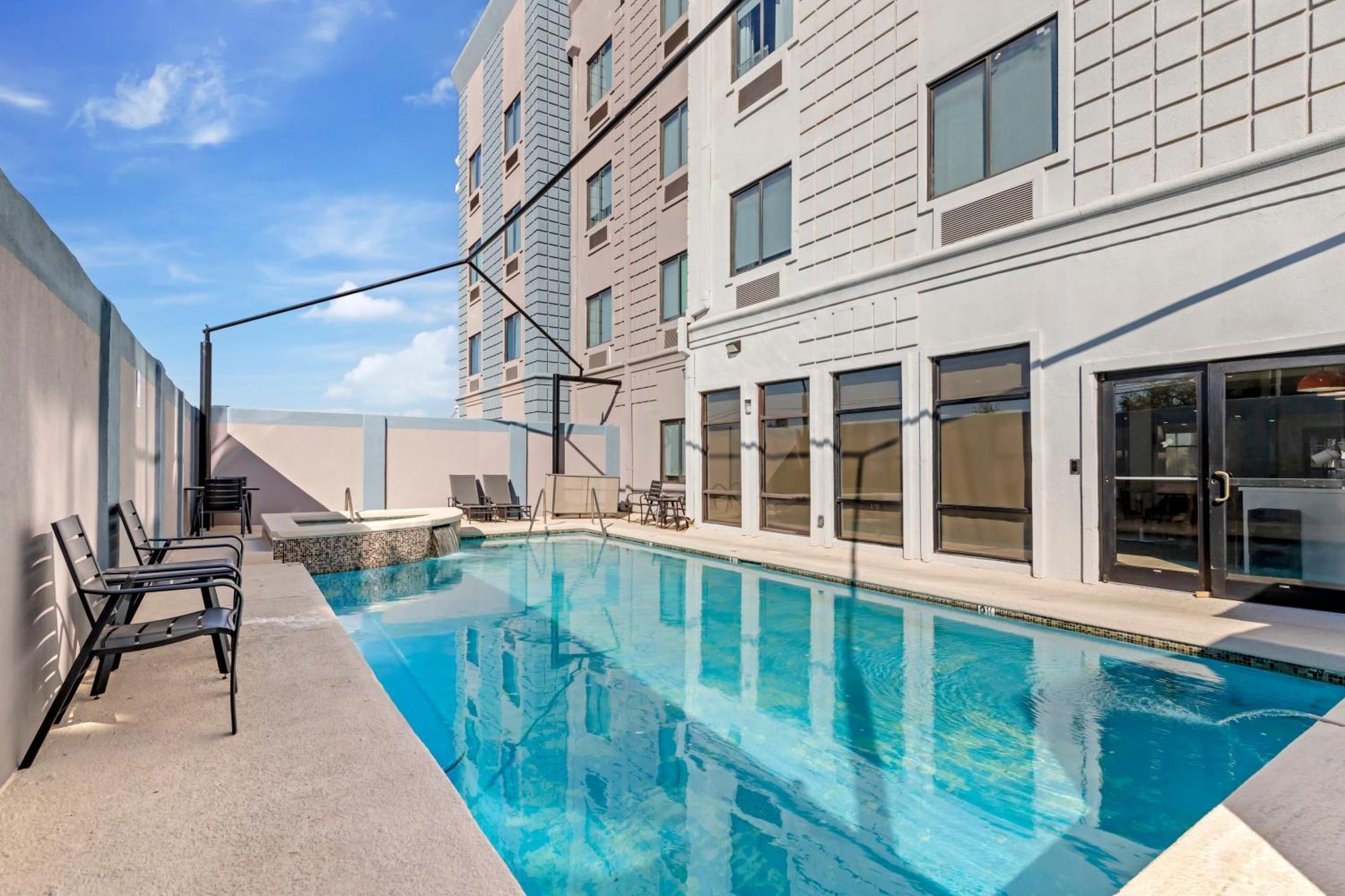 Comfort Suites Laredo Eksteriør billede